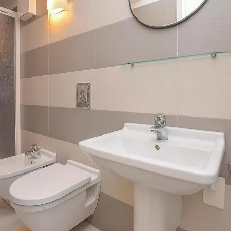 Dom wakacyjny Stunning In W/ Outdoor Swimming Pool, Sauna And 2 Bedrooms Magliolo