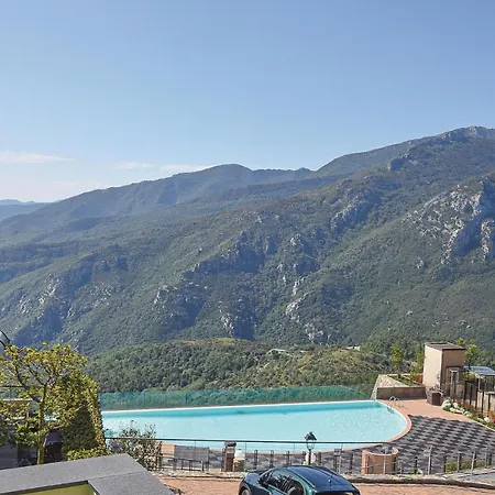 Stunning In W/ Outdoor Swimming Pool, Sauna And 2 Bedrooms